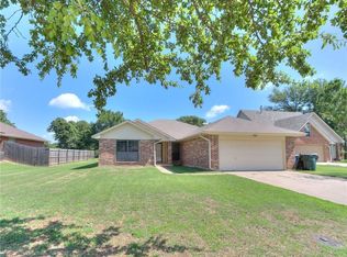 9125 Brookwood Dr, Midwest City, OK 73130