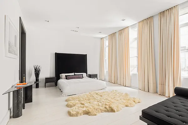 Rented by Compass | media 25