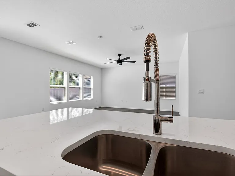 2283 Shady Breeze Ln — Photo 12