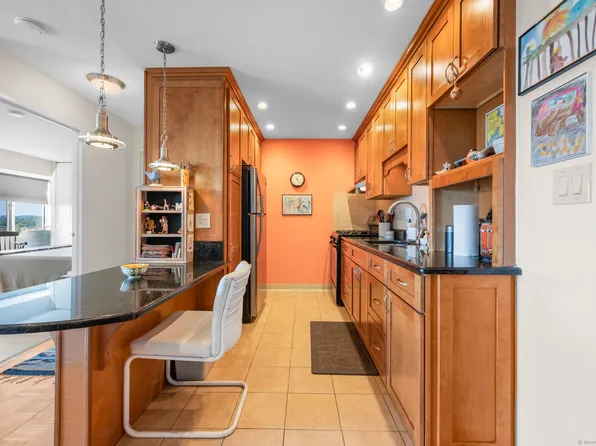 30 Woodland St 10D, Hartford, CT 06105