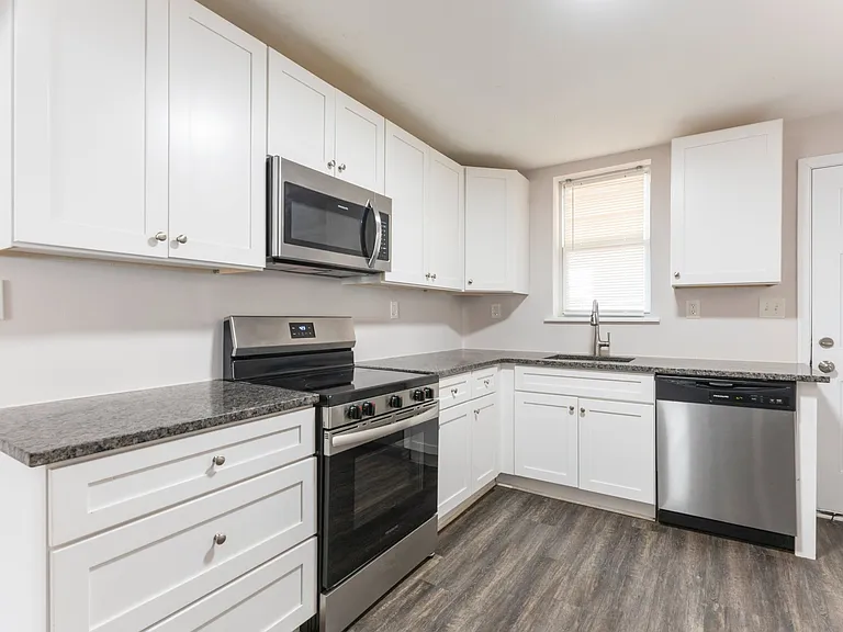 1514 N Luzerne Ave — Photo 23