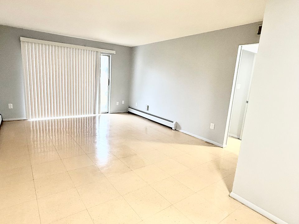 1st image of 2971 Four Towers Dr #5
