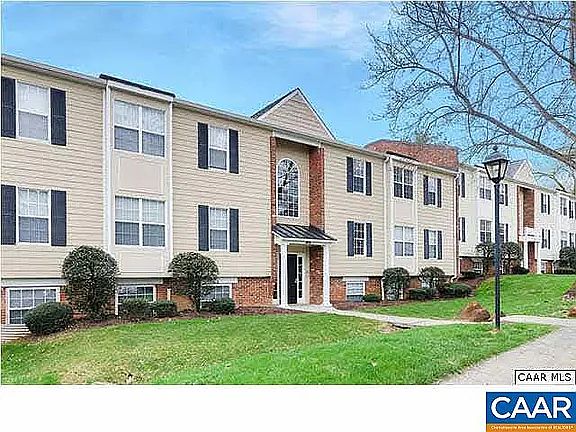 2nd image of 1221 Villa Ln Unit C