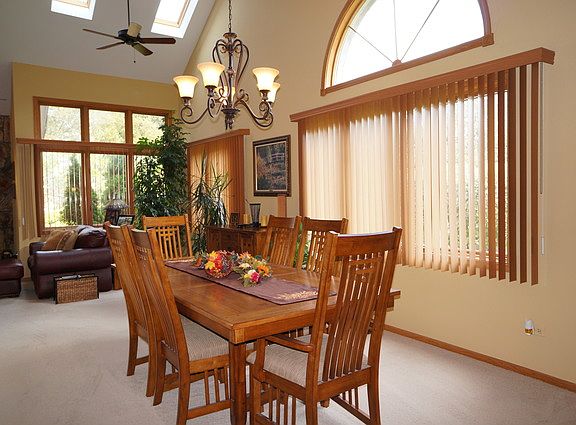 3rd image of 17236 Lakebrook Dr