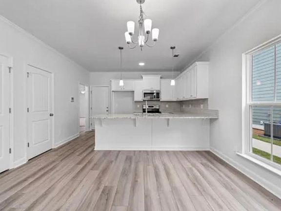 2nd image of 134 Bennington Ln #134