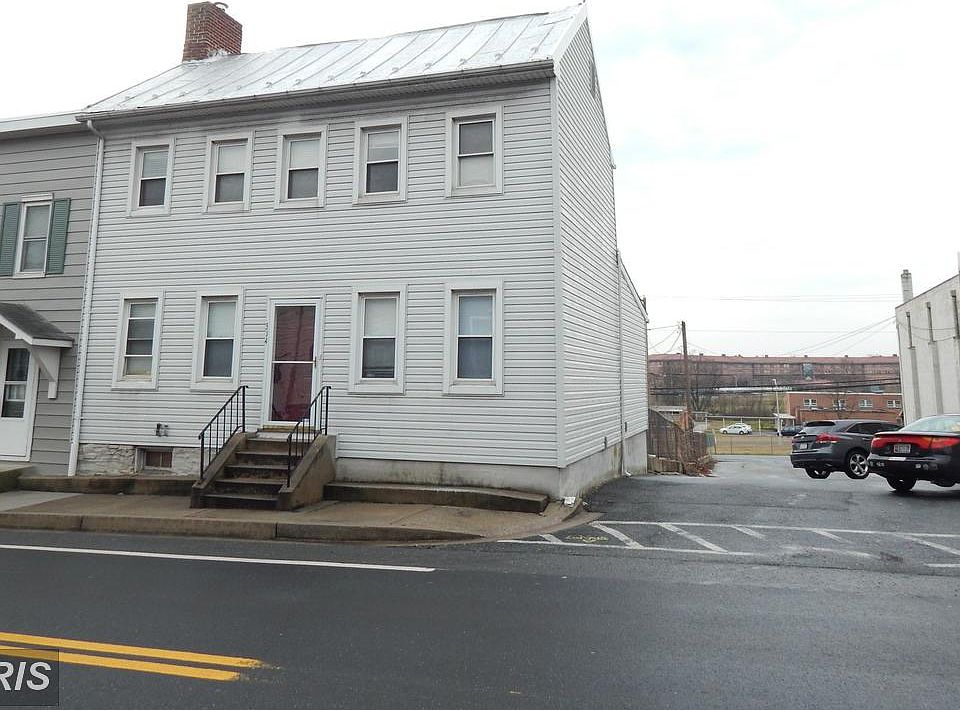 1st image of 314 E Main St