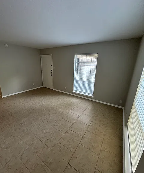 1045 Shook Ave #158 — Photo 5