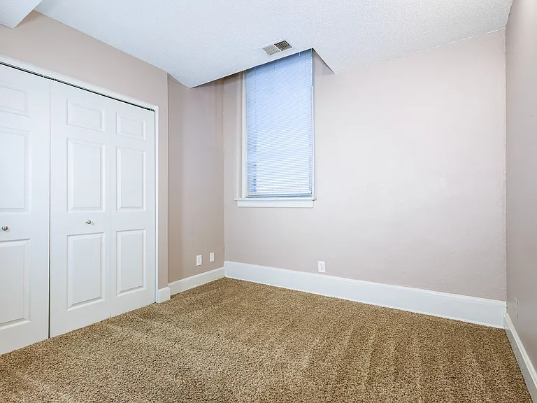 2120 Deer Park Blvd — Photo 7