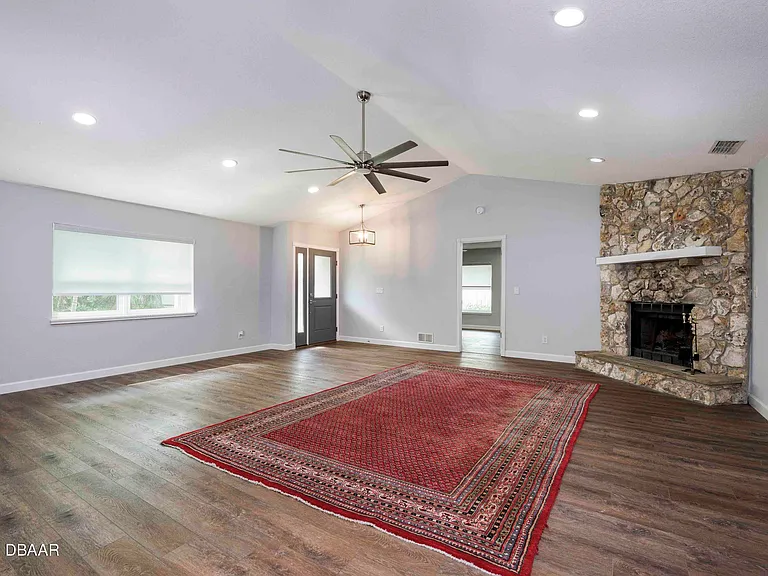 6118 Del Rio Dr — Photo 7