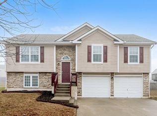 507 Hibiscus Dr, Belton, MO 64012