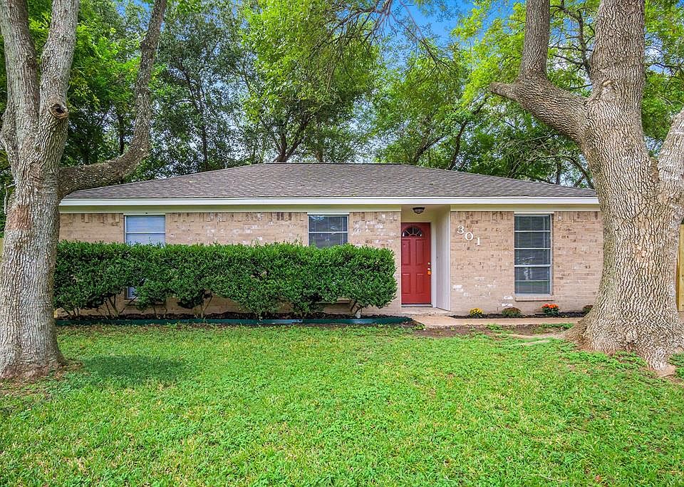 1st image of 301 Milam St