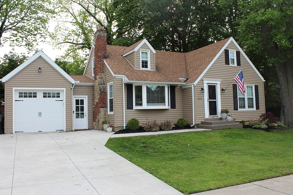 Property main image