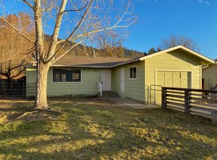 12075 Oak Mill Dr, Fort Jones, CA 96032