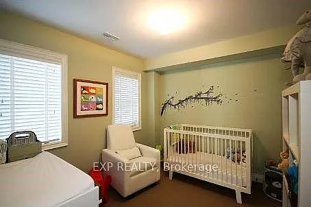 2 A Fairleigh Cres #B — Photo 7