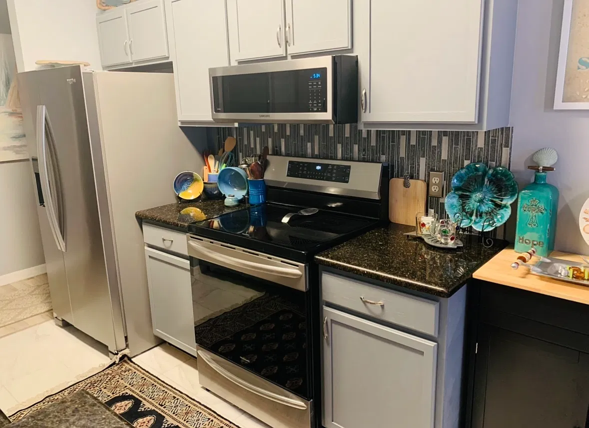 2 bed, 1045 sqft, $3,500 — Photo 3