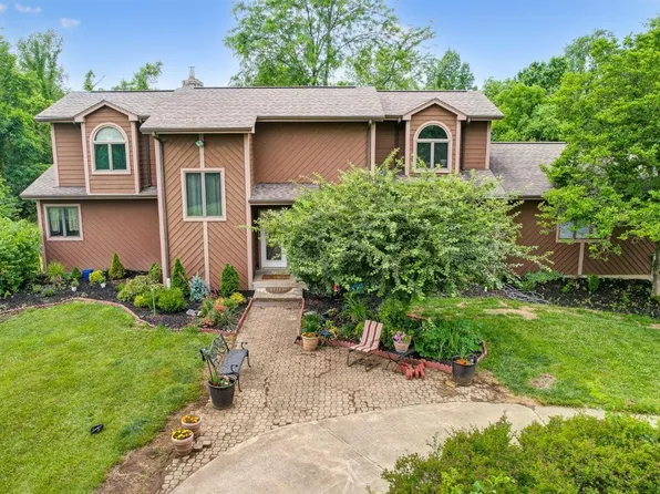 2940 Triplecrown Dr, North Bend, OH 45052