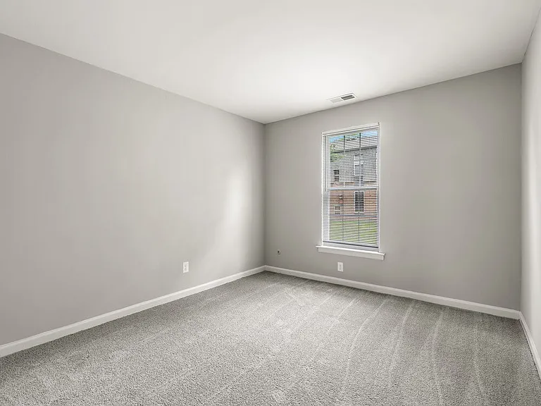 22-web-or-mls-apartment-1-8