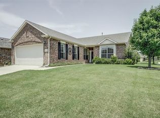 4005 Pineoak Ln, Denton, TX 76210