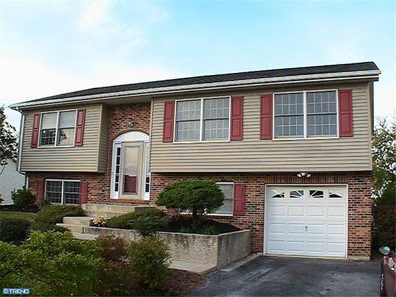2nd image of 6 Monticello Dr