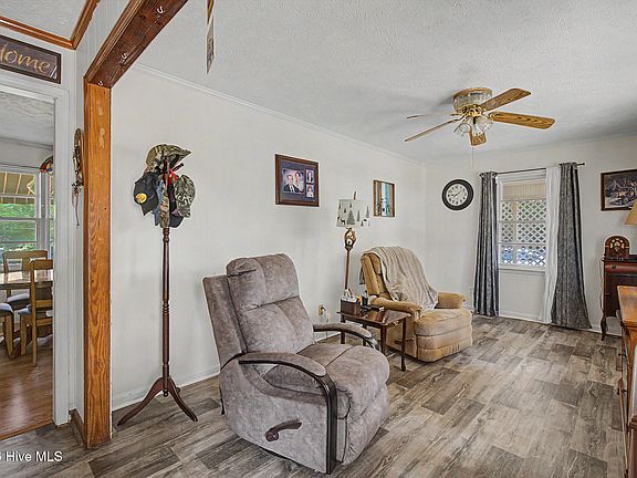 3rd image of 111 Grenaco Lane