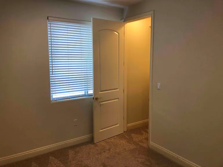 2027 W Bella Ln — Photo 29