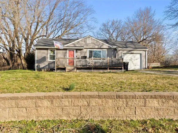 3244 W Townsend Ct, Kansas City, KS 66109