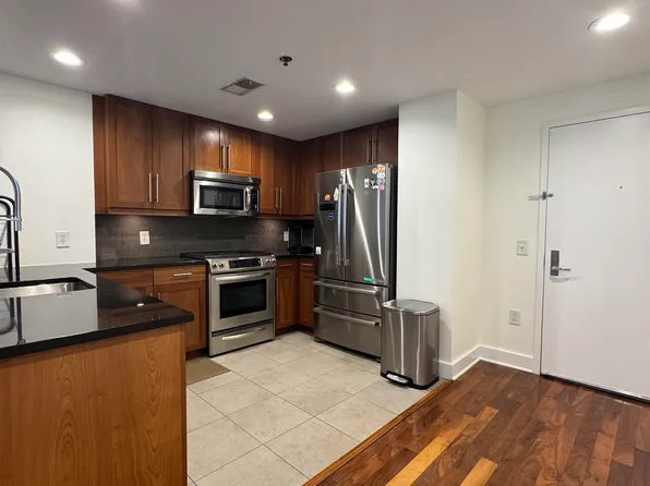 800 Jackson Street image 13 of 36