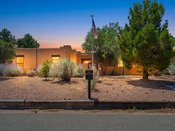 5900 Jones Pl NW, Albuquerque, NM 87120