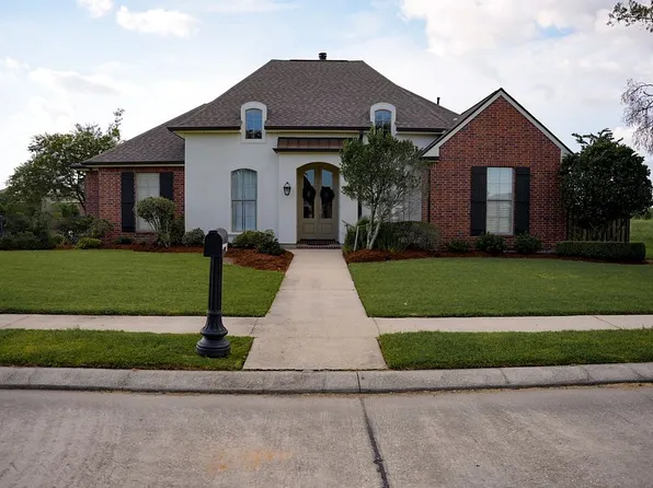 167 Northlake Dr, Thibodaux, LA 70301