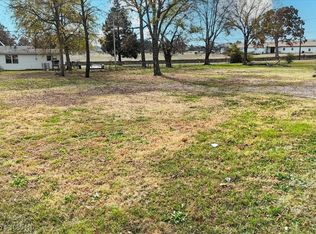 S McKenna St, Poteau, OK 74953