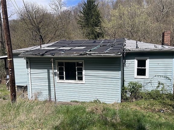 2nd image of 276 Drain St