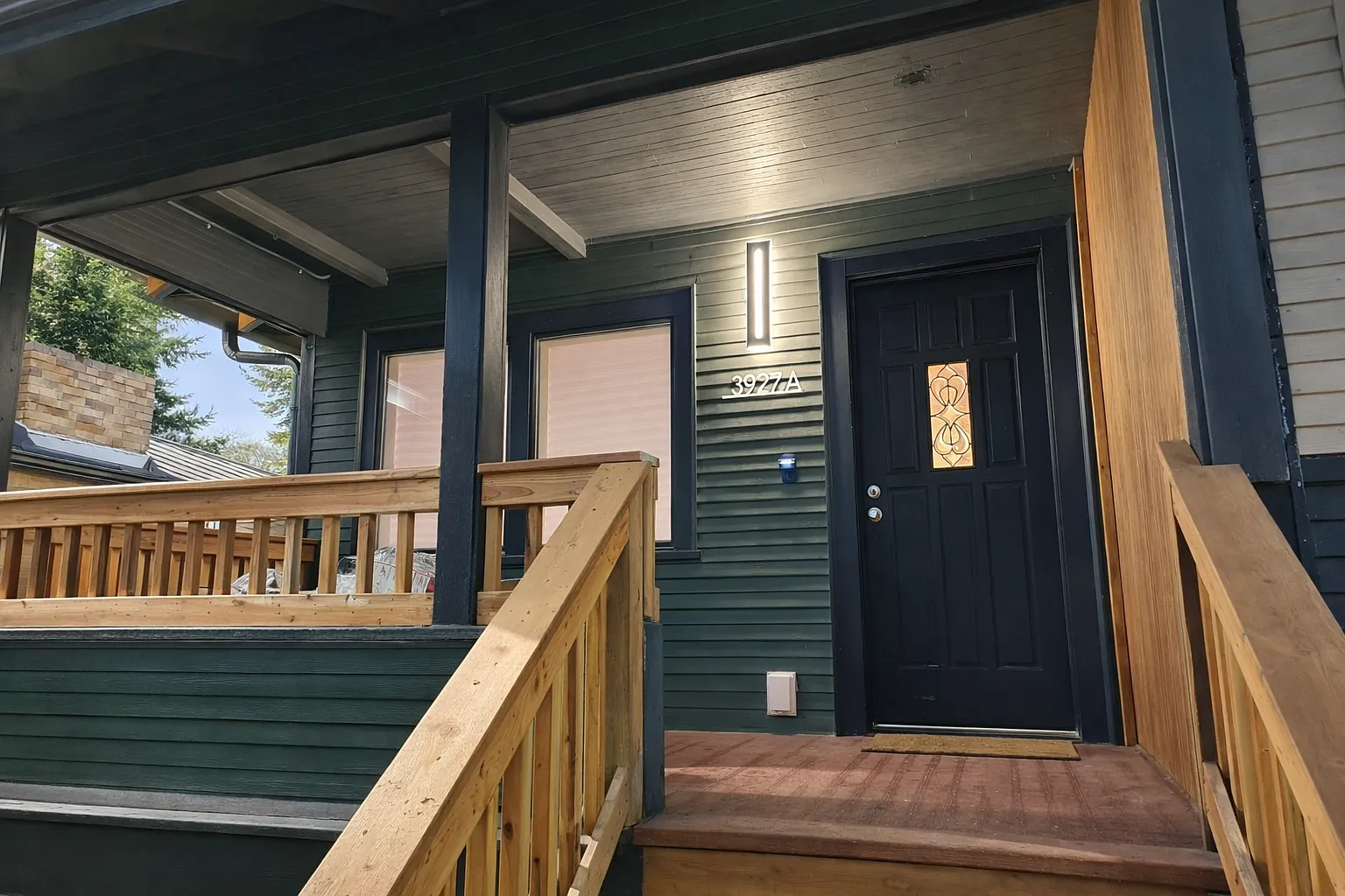 3 bed, 1100 sqft, $3,399 — Photo 1