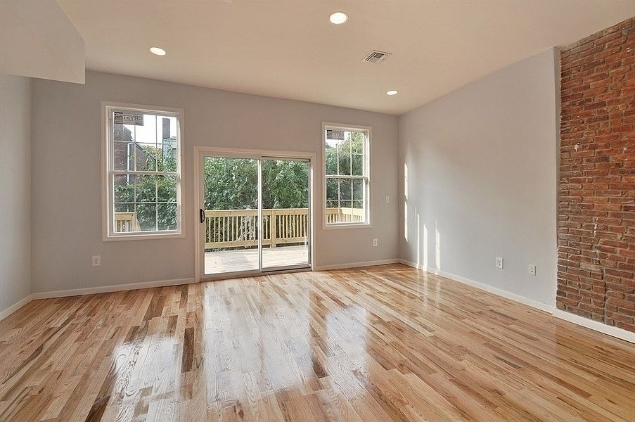 2nd image of 1141 Hancock St #1