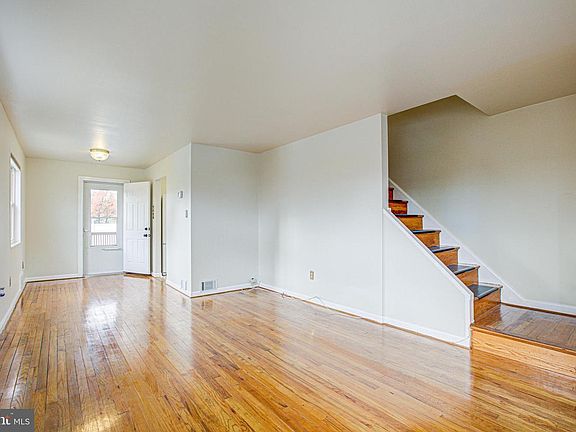 4th image of 6726 Radcliffe Dr