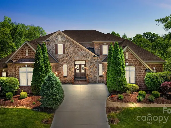 3016 Wheatfield Dr, Waxhaw, NC 28173