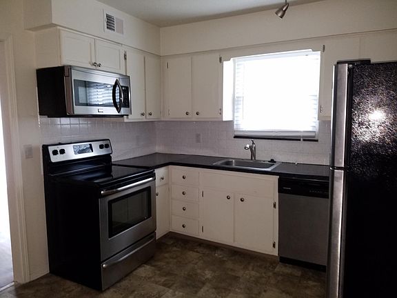 3rd image of 4414 Pennsylvania Ave APT 04