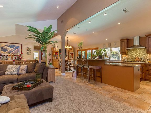This spectacular home offers a great open entertainers floor plan, with the living room, dining room & kitchen opening up onto each other...