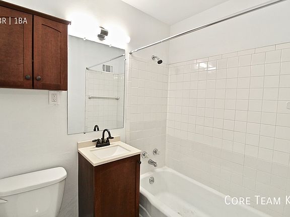 5th image of 1015 W 41st Pl #1008-1