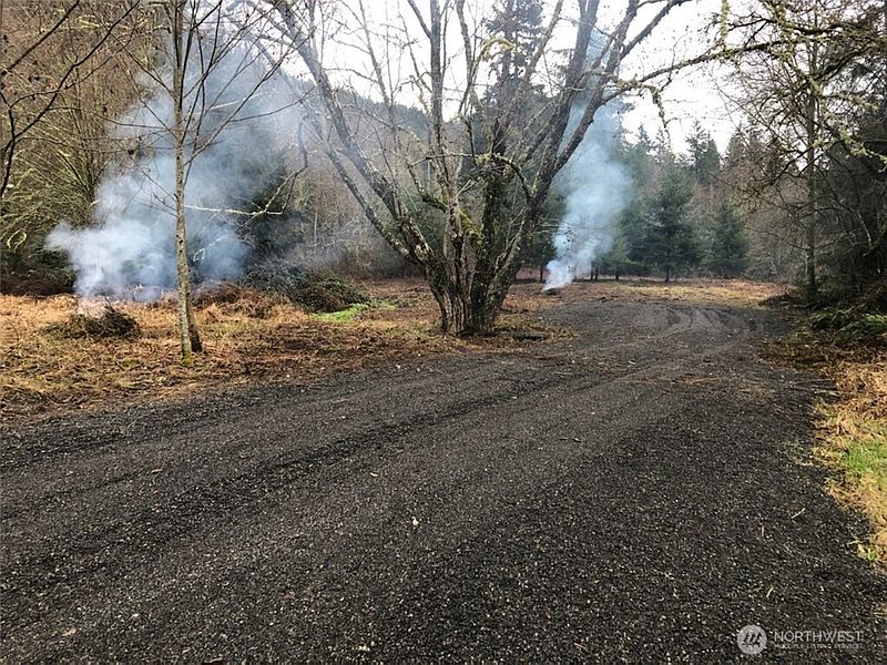 2nd image of 352 16 Larson Road