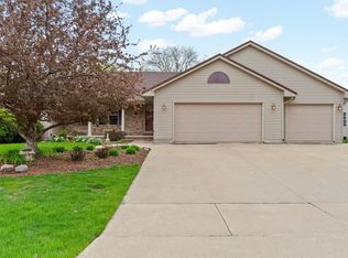 2473 Turnbury Rd, Green Bay, WI 54313