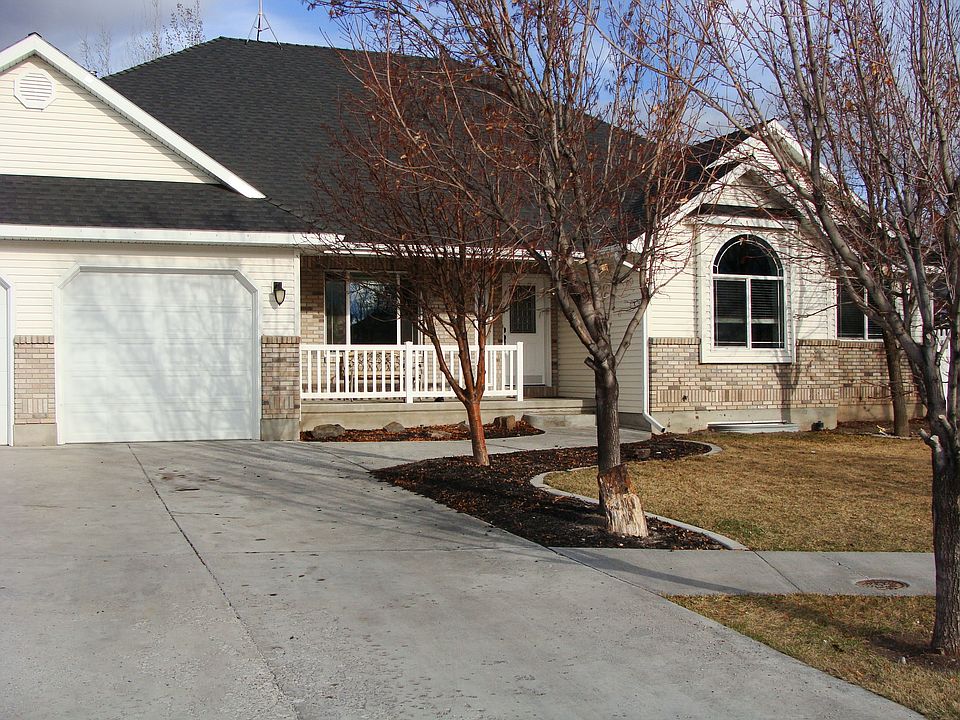 1st image of 43 Ponderosa Ave