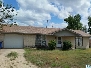 212 Dixie St, Holland, TX 76534