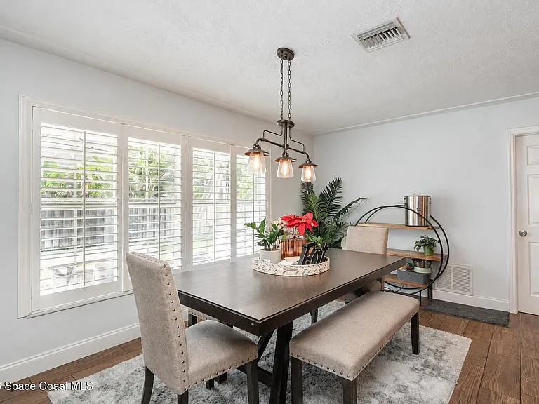 2130 S Patrick Dr — Photo 8
