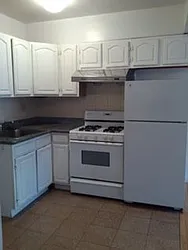 Rented by Reliance Realty of Manhattan Corp