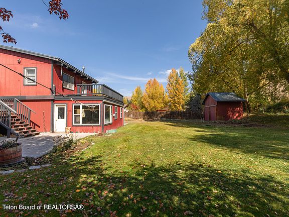 4th image of 850 Hi Country Dr