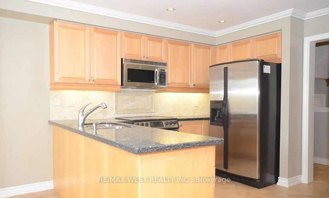 3 bed, $3,200 — Photo 4