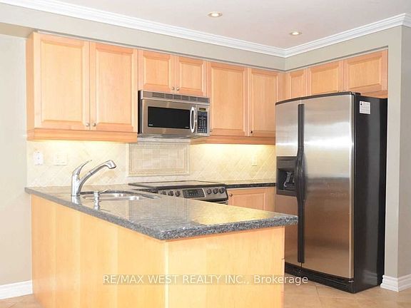 4th image of 49 Bestview Cres