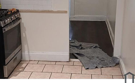 3rd image of 2215 Wilkens Ave