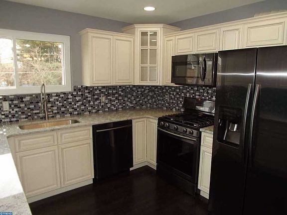 2nd image of 11919 Waldemire Dr