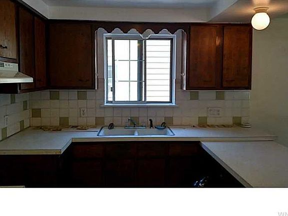 5th image of 26 Strasbourg Dr